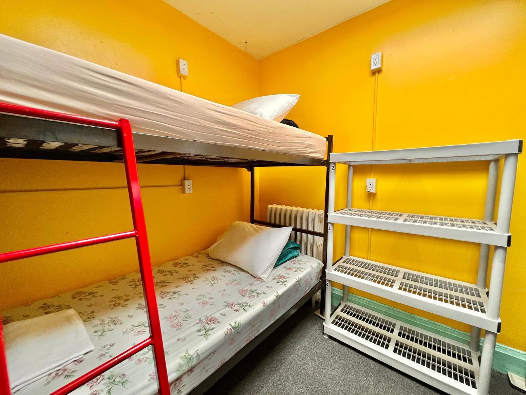 The Only Backpacker'S Inn (Adults Only) Toronto Dış mekan fotoğraf