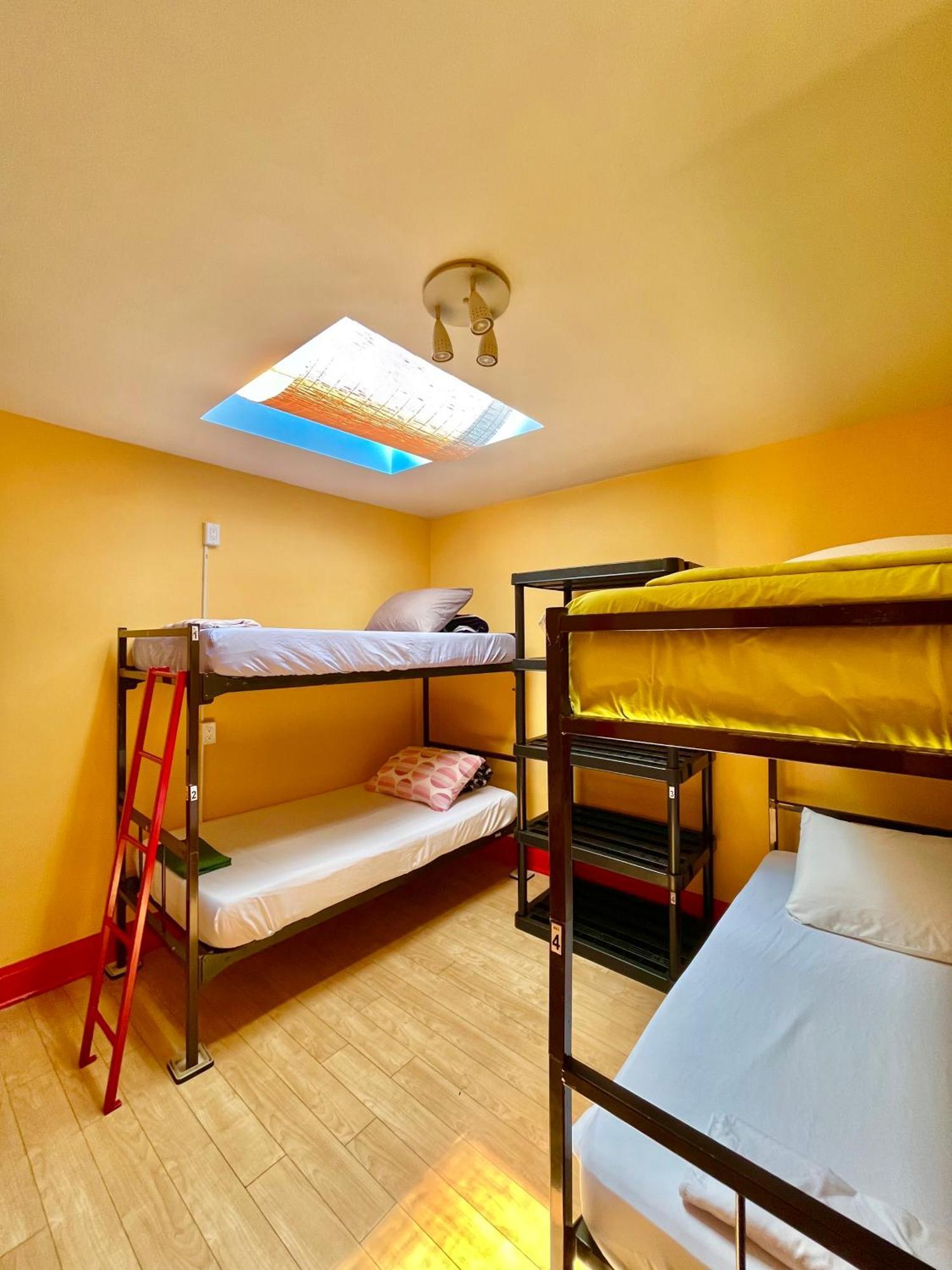 The Only Backpacker'S Inn (Adults Only) Toronto Dış mekan fotoğraf