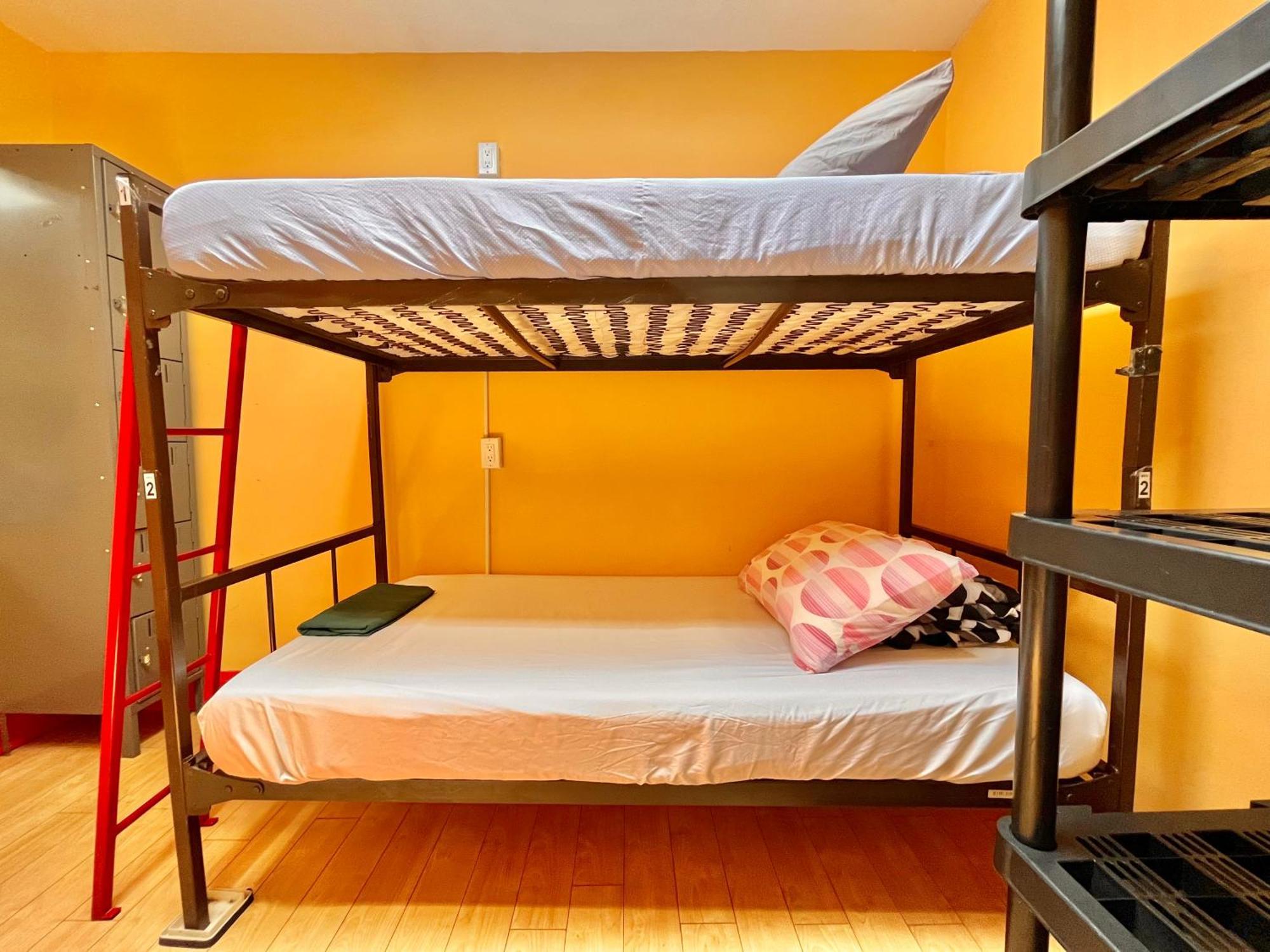 The Only Backpacker'S Inn (Adults Only) Toronto Dış mekan fotoğraf
